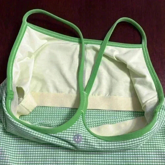 Lululemon women’s top - Picture 4 of 8